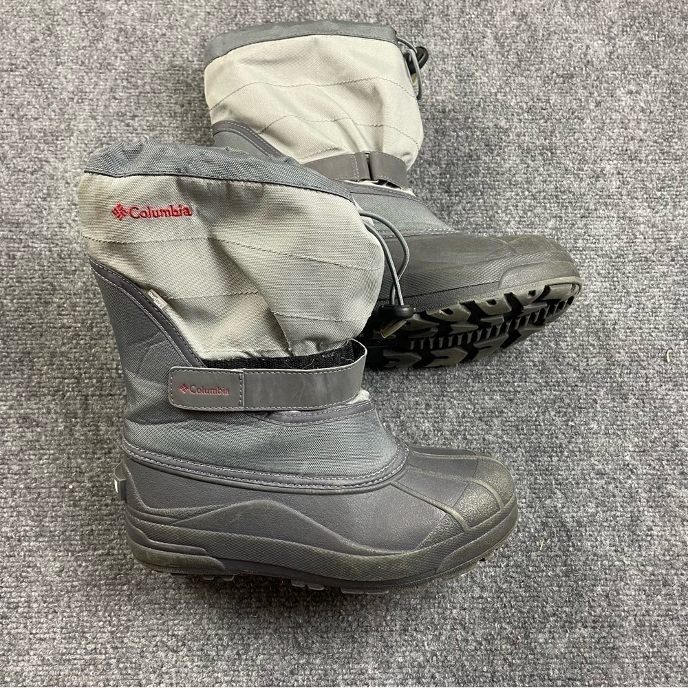COLUMBIA Boys Powderbug Plus II Grey Insulated Snow Boot size: 5